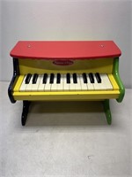 Melissa&Doug Learn to play Piano. SUPER COOL