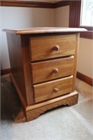 3-Drawer End Table/Night Stand