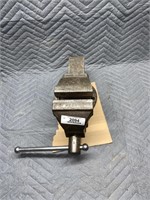 RAE 4 1/2 inch vise nice condition  (at#23a)