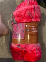 RealTree Pink Camo Oversized Plush Throw NEW