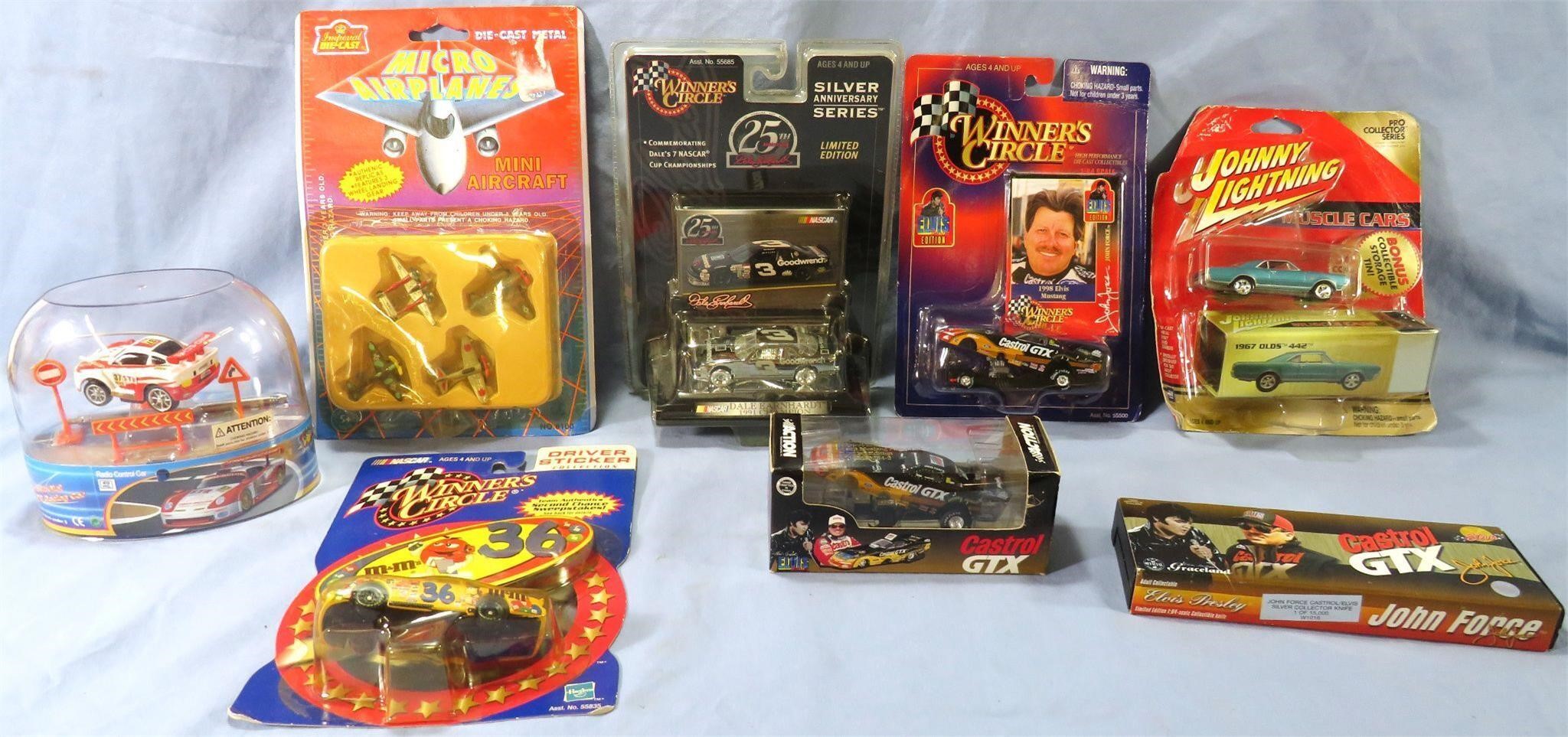 COLLECTIBLE TOY LOT NASCAR/AIRPLANE
