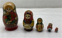 5 piece nesting dolls- Matryoshka