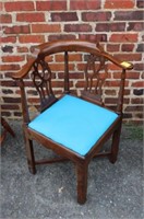 Mahg. Corner Chair by Hickory Chair (has a stain