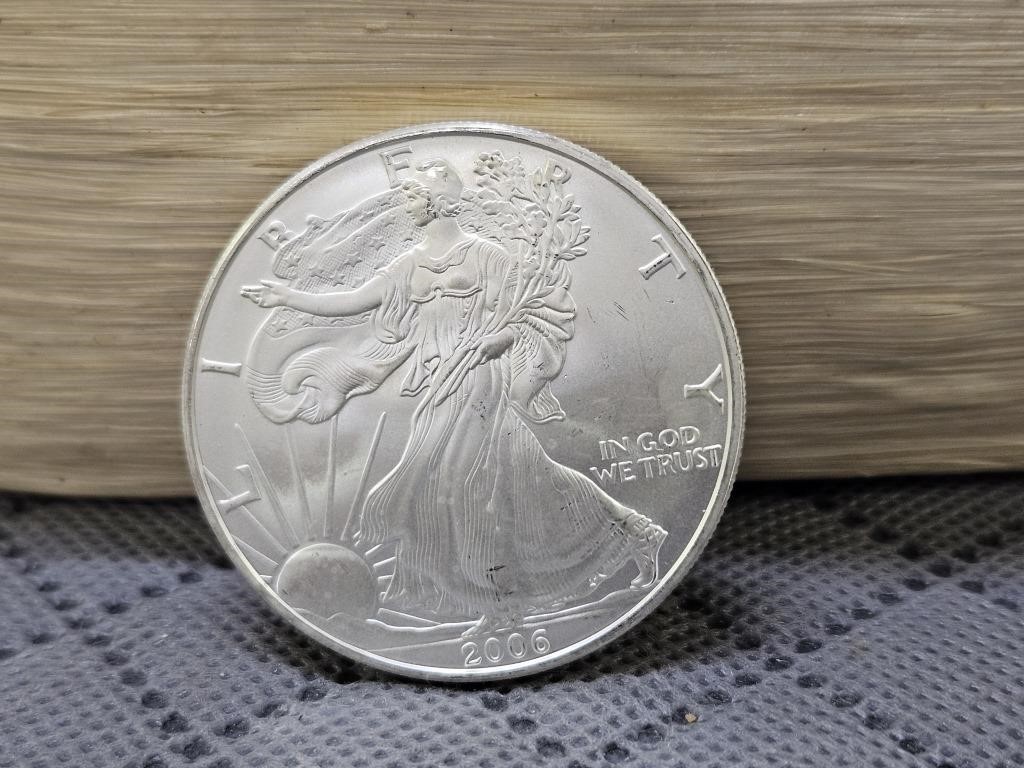 2006 AMERICAN SILVER EAGLE, UNC