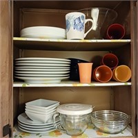 Kitchen Cupboard Lot - Pampered Chef