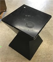 Pedestal 16x16x20