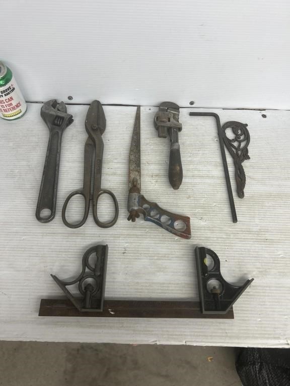 Collectable tools included wrench’s and measuring