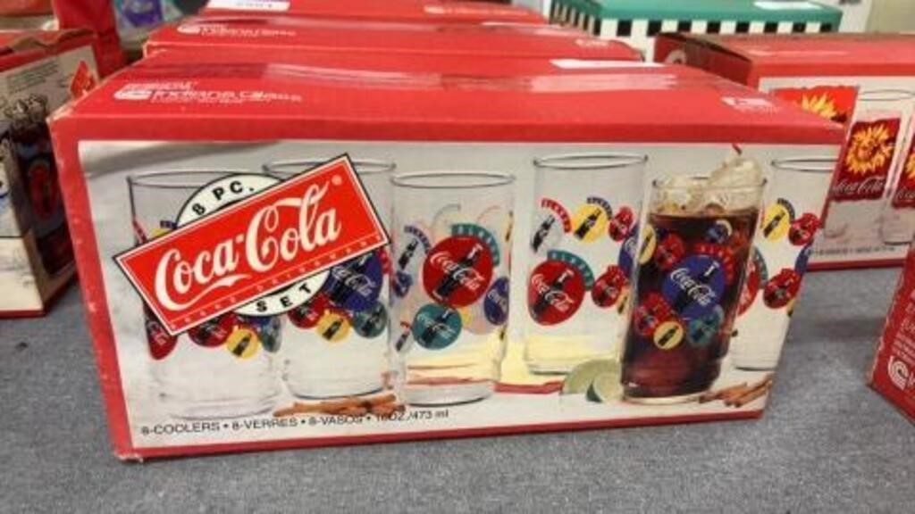 Vintage Coca-Cola brand drinkware 8 pc. set