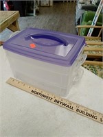 Snapware craft container