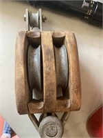 Wood Pully