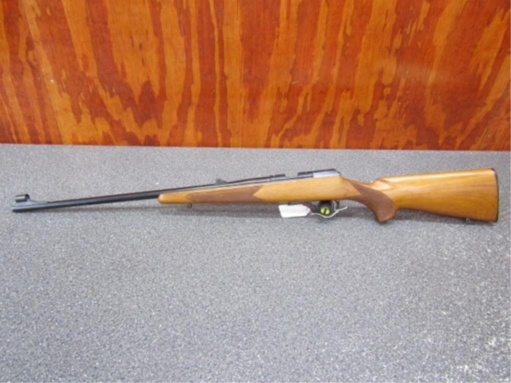 Remington Mod. 5 22LR Bolt Action, Clip, Sights