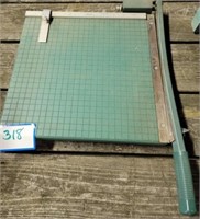 13 X 13 Paper Cutter