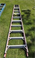Louisville fiberglass 10' ladder