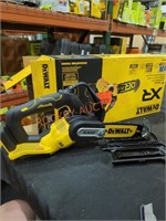 DeWalt 20v 8" pruning chainsaw