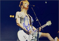 Autograph Courtney Loves Photo