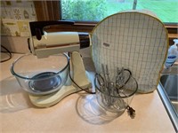 VTG Sunbeam Mixmaster Stand Mixer w. Cover