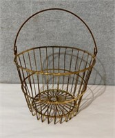 Vintage yellow wire egg basket - approximately 12