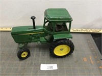 Ertl John Deere WF tractor w/cab