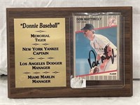 Don Mattingly Plaque w/ Signed Autographed Card