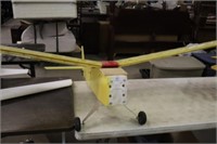 LARGE AIRPLANE MODEL