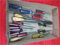 Screwdrivers - Phillips & slotted, various sizes
