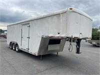 2004 United Express 30' Van/Storage Trailer