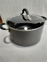 Circulon 8 qt  pot with lid