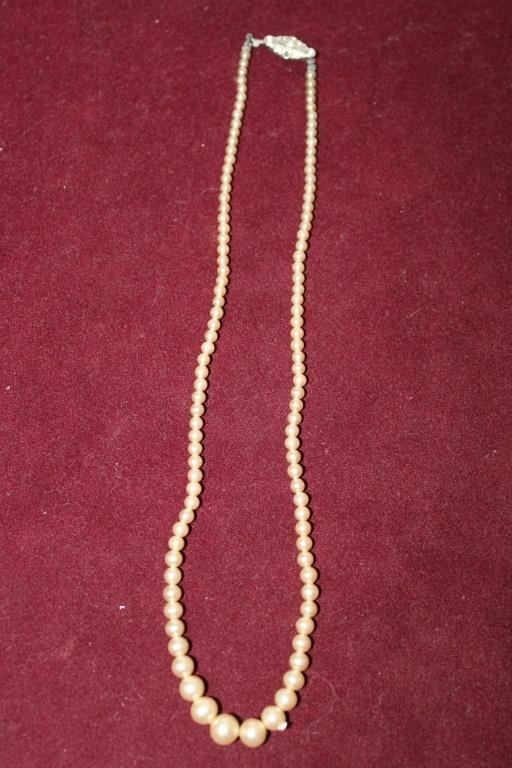 Pearl Necklace / Sterling Clasp