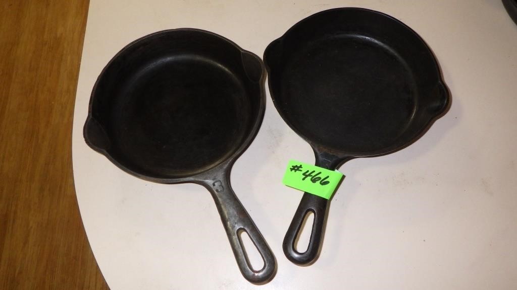 2 VINTAGE GRISWOLD No. 3 CAST IRON SKILLETS