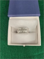 14K White Gold Ring With Diamonds
