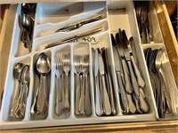 Assorted everyday cutlery