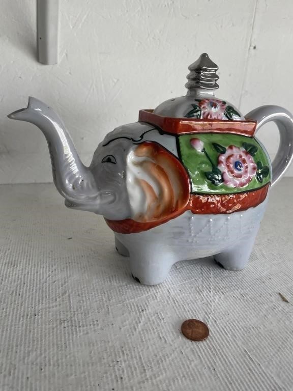 1930's Lusterware Japanese Elephant Teapot