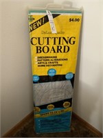 Cutting board for crafts