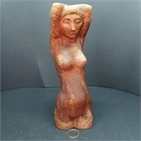 VINTAGE WOODEN HAND CARVED SCULPTURE OF A WOMAN