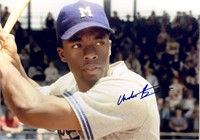 Chadwick Boseman Autograph  42 Photo