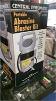 Central Pneumatic portable abrasive blaster kit