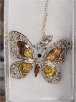 COSTUME BUTTERFLY NECKLACE