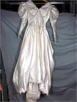 Robe de mariage brodée perlée