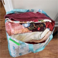 Wash cloths & towels (bag full)