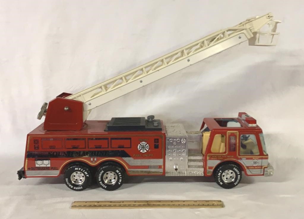 NYLINT SOUND MACHINE FIRE TRUCK, NOT TESTED