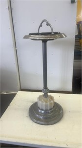 Pedestal ashtray
