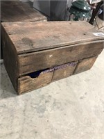 Wood box w/ 4 drawers, 7 x 18 x 9" tall