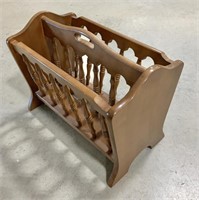 Vilas Maple Style Magazine Rack