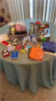 ASSORTMENT OF PAPER NAPKINS, SCENTSY & BARNWICK