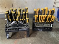 2 Stands c/w Screwdrivers