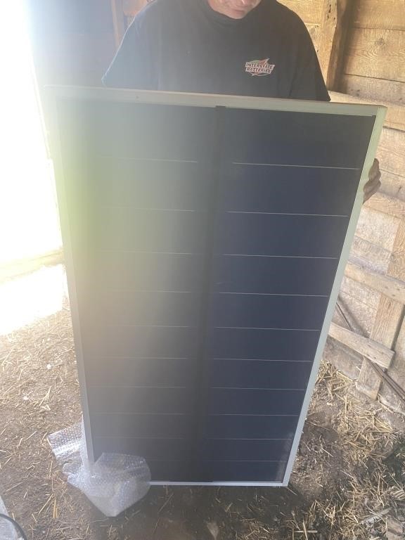o/s new 64watt solar panels bidx4