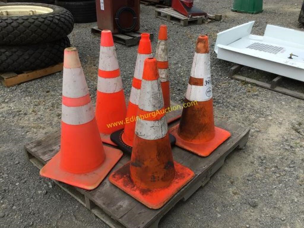 e2. (6) Safety cones