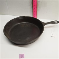 Wager Cast Iron Fry Pan