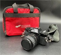 Vivitar V2000 35mm Camera With Strap & Bag