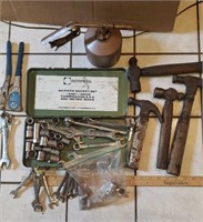 F4) Hammers, wrenches, 3/8" ratchet and